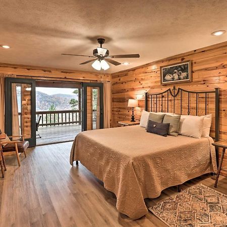 Piney Bluff Retreat With Mountain Views! Villa Luaran gambar