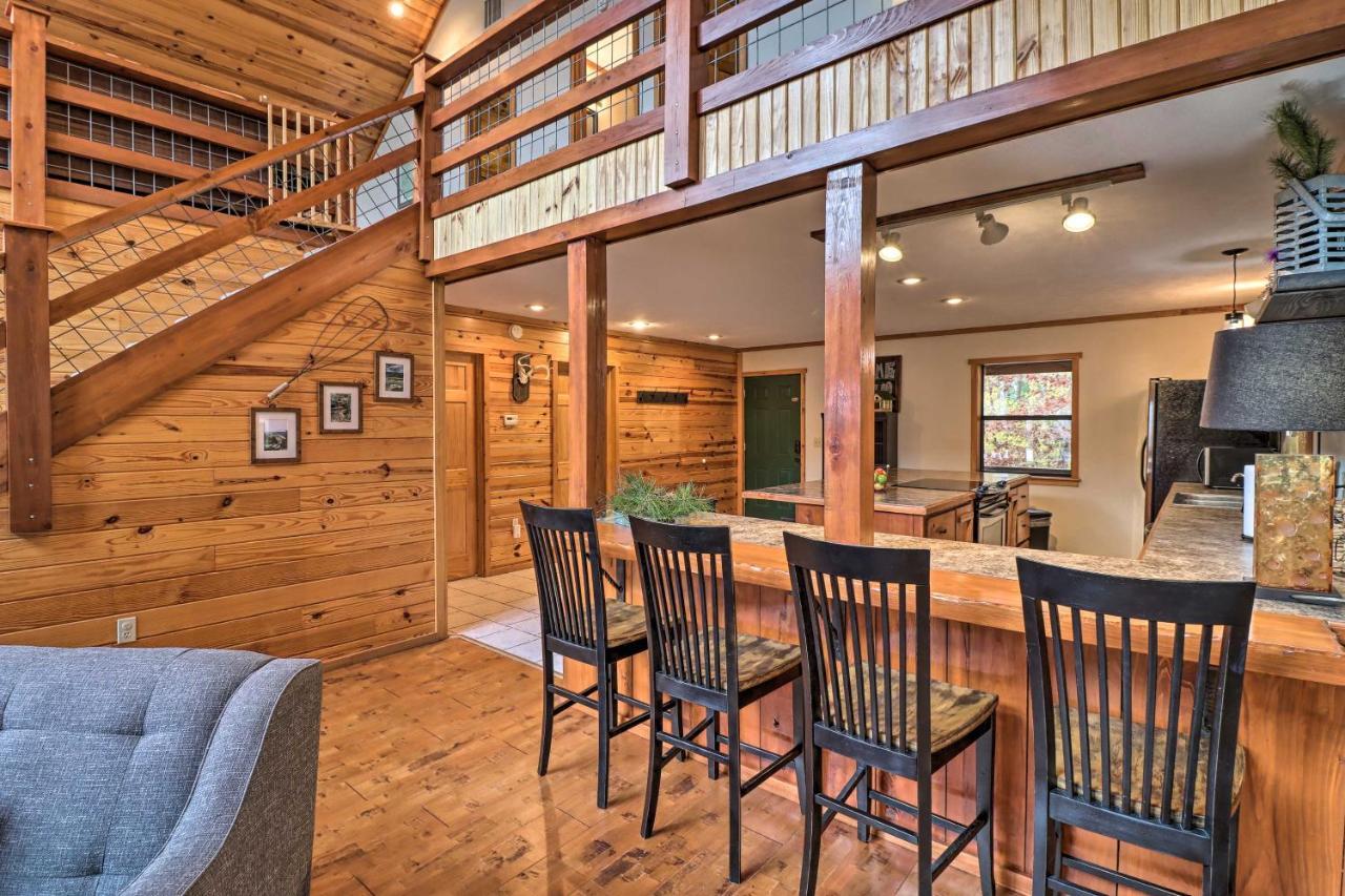 Piney Bluff Retreat With Mountain Views! Villa Luaran gambar