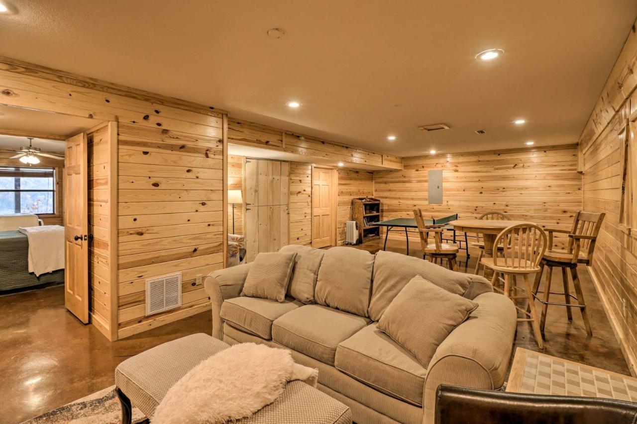 Piney Bluff Retreat With Mountain Views! Villa Luaran gambar