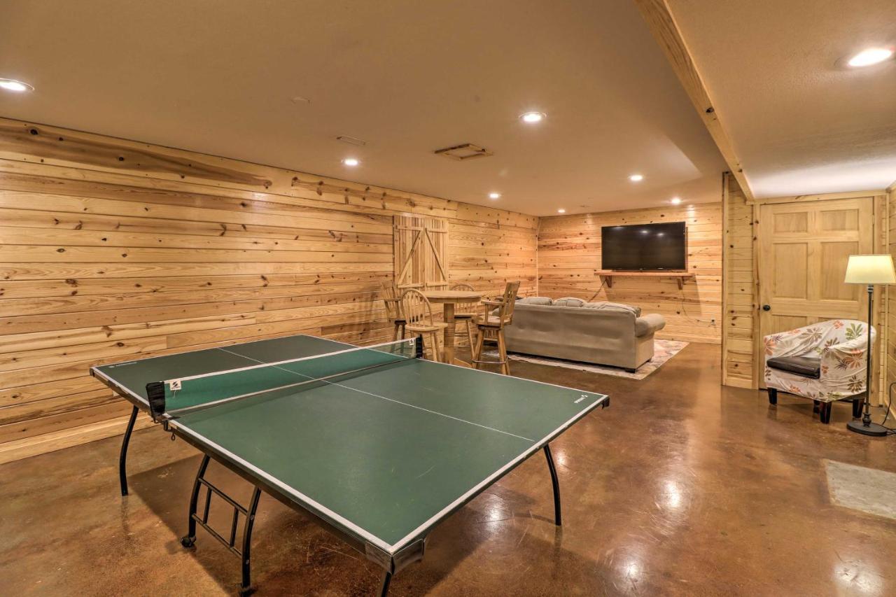 Piney Bluff Retreat With Mountain Views! Villa Luaran gambar