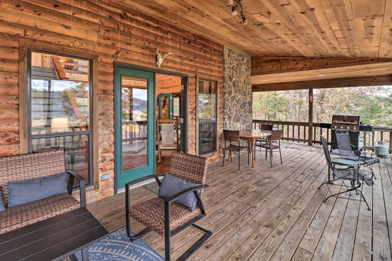 Piney Bluff Retreat With Mountain Views! Villa Luaran gambar